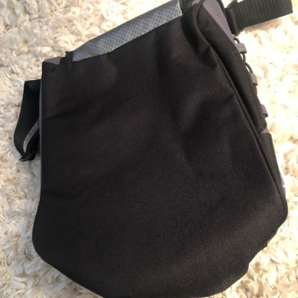 LUNCHPACK | New Leeds Insulated Zip Close Lunch-bag, Speakers, Adjustable Strap - Picture 12 of 14